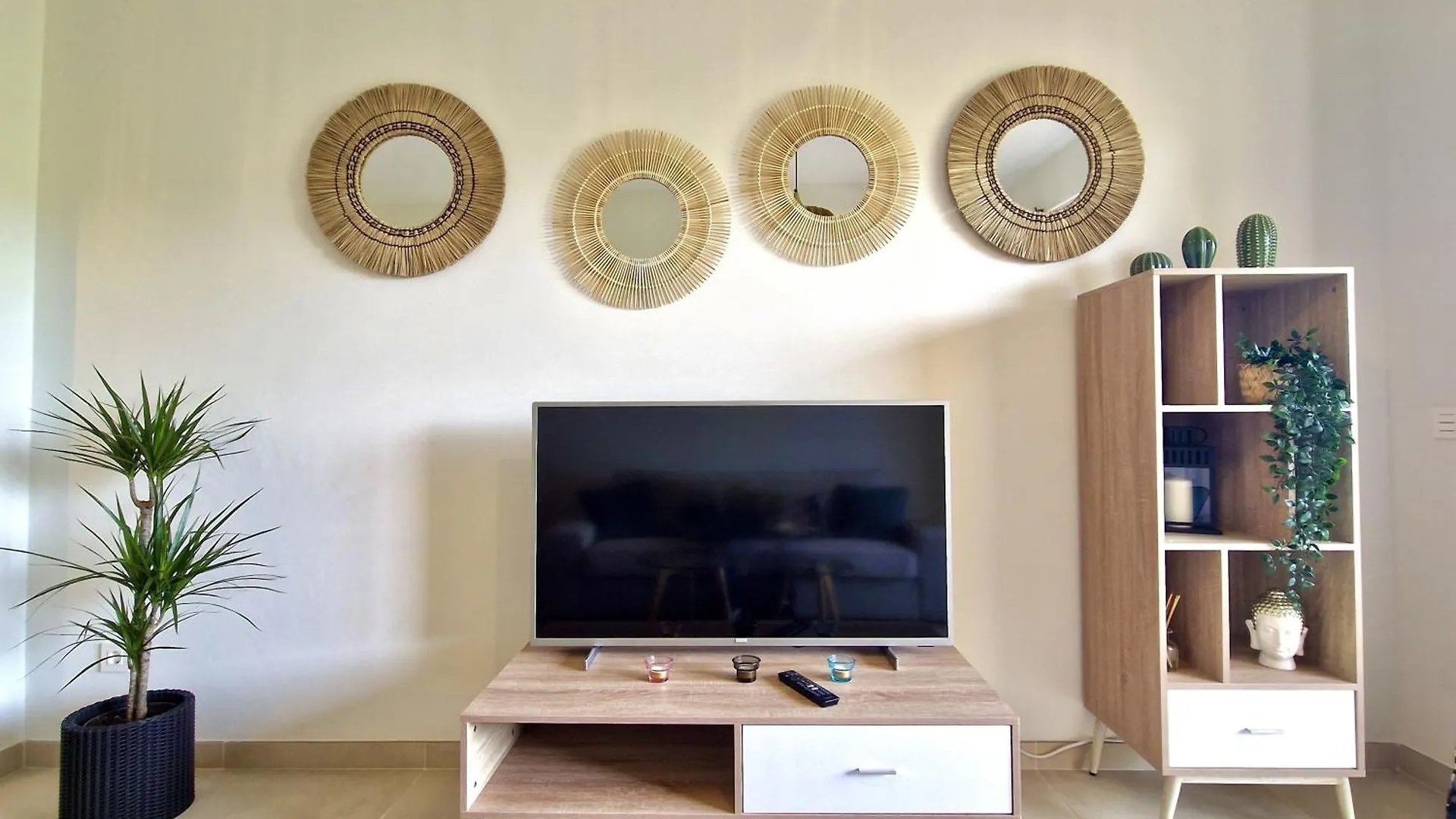 Sr Colinas Del Faro 2 Bdr In Mijas Costaアパートメント アパート