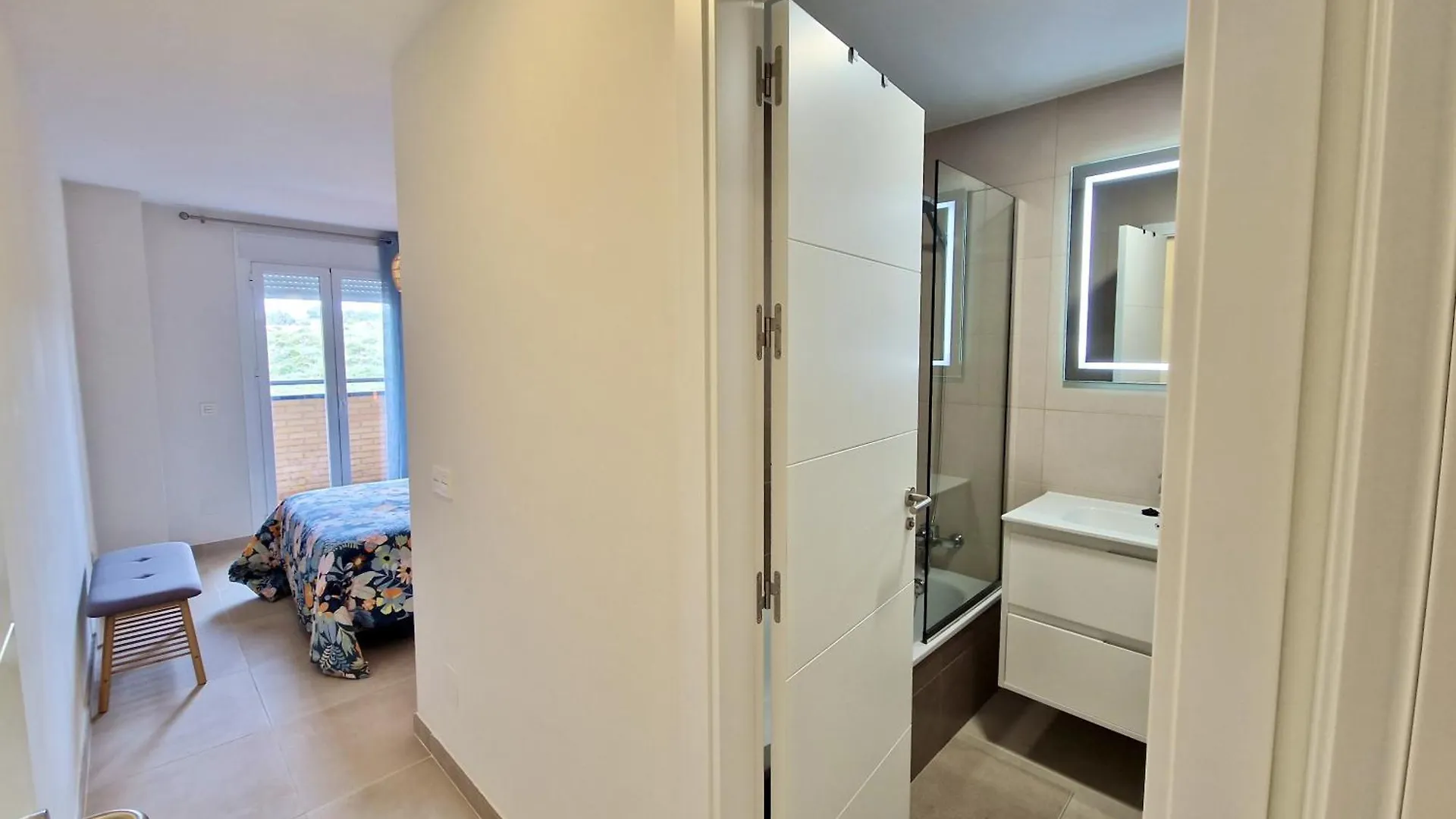 Sr Colinas Del Faro 2 Bdr In Mijas Costa Apartman